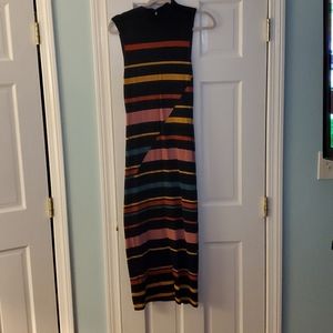 Beautiful, sleeveless striped maxi dress